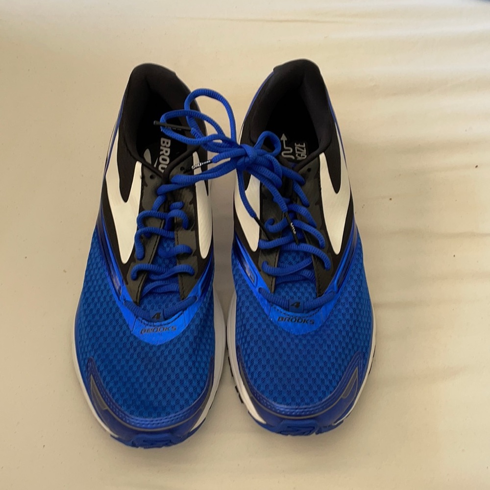 NWOT - Brooks Launch 4 Lightweight Running Shoes